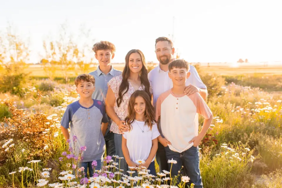 Gina Gillette and family